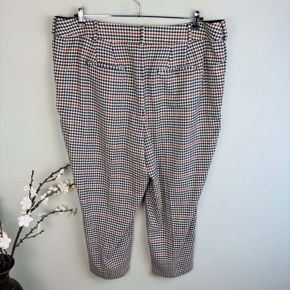 Lane Bryant Pleated Tapered Leg Pant Size 22 - Picture 7 of 7